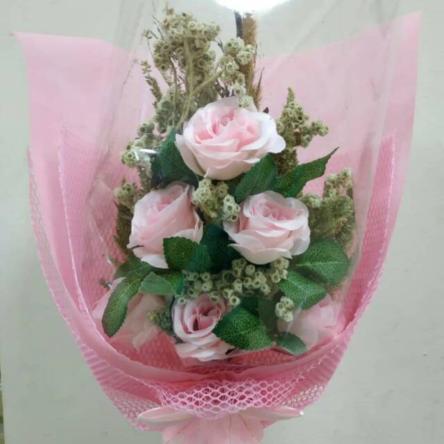 Buket bunga wisuda buket bunga edelweis bunga mawar bunga kering