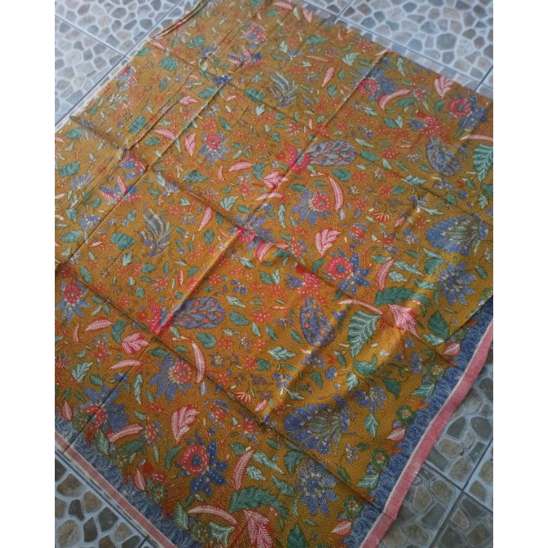 kain batik bahan katun motif kembang tebaran daun