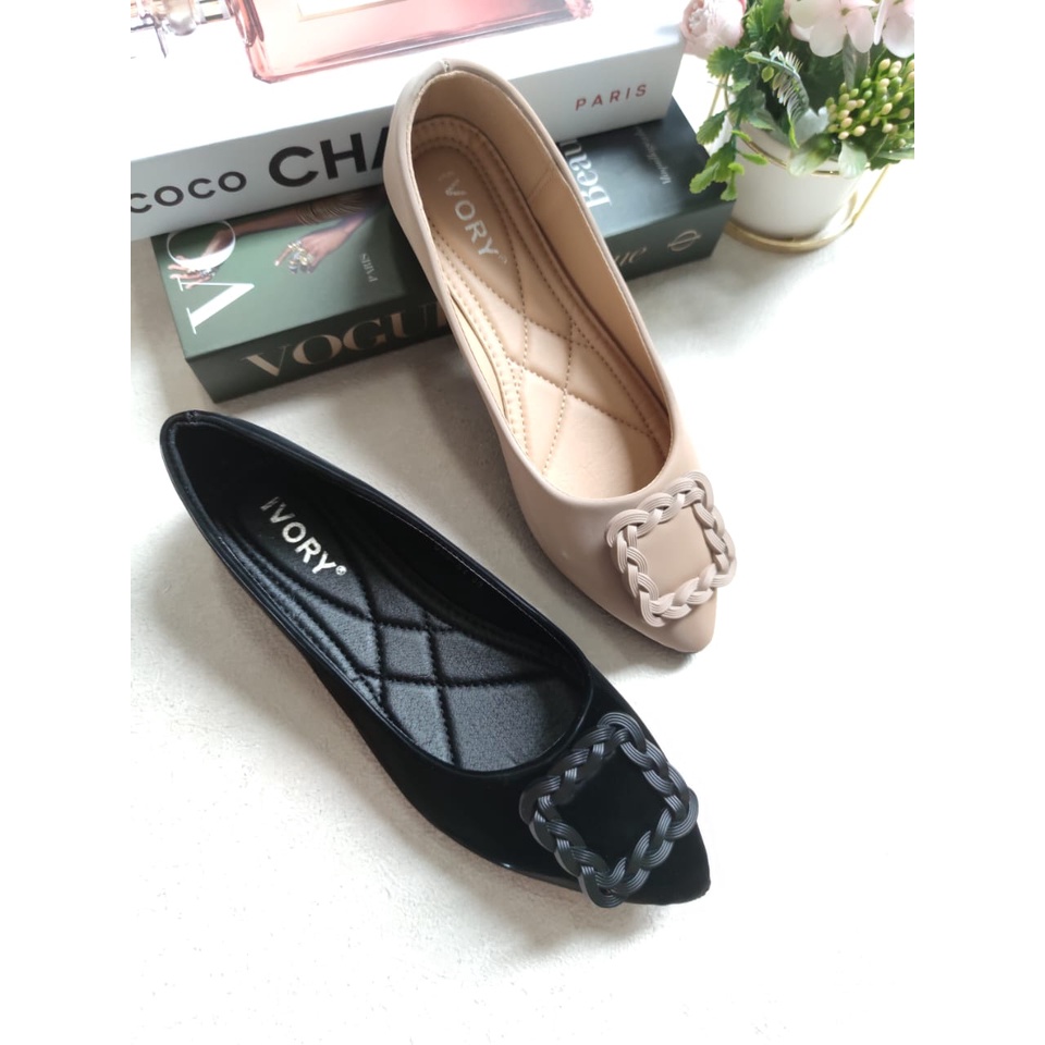 IVORY Sepatu Flat Wanita Import 999-51 Hitam