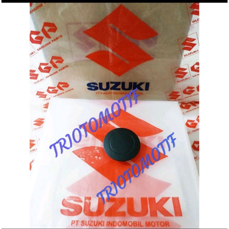 tutup baut bumper belakang Suzuki Vitara/Escudo/ Sidekick ( original )