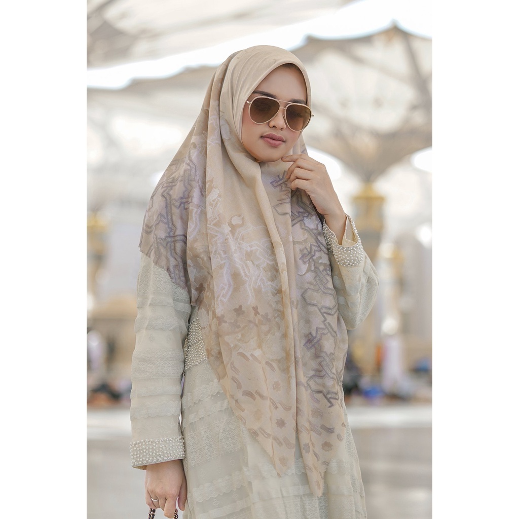 HARAMAIN VOAL SQUARE XL - BUTTONSCARVES