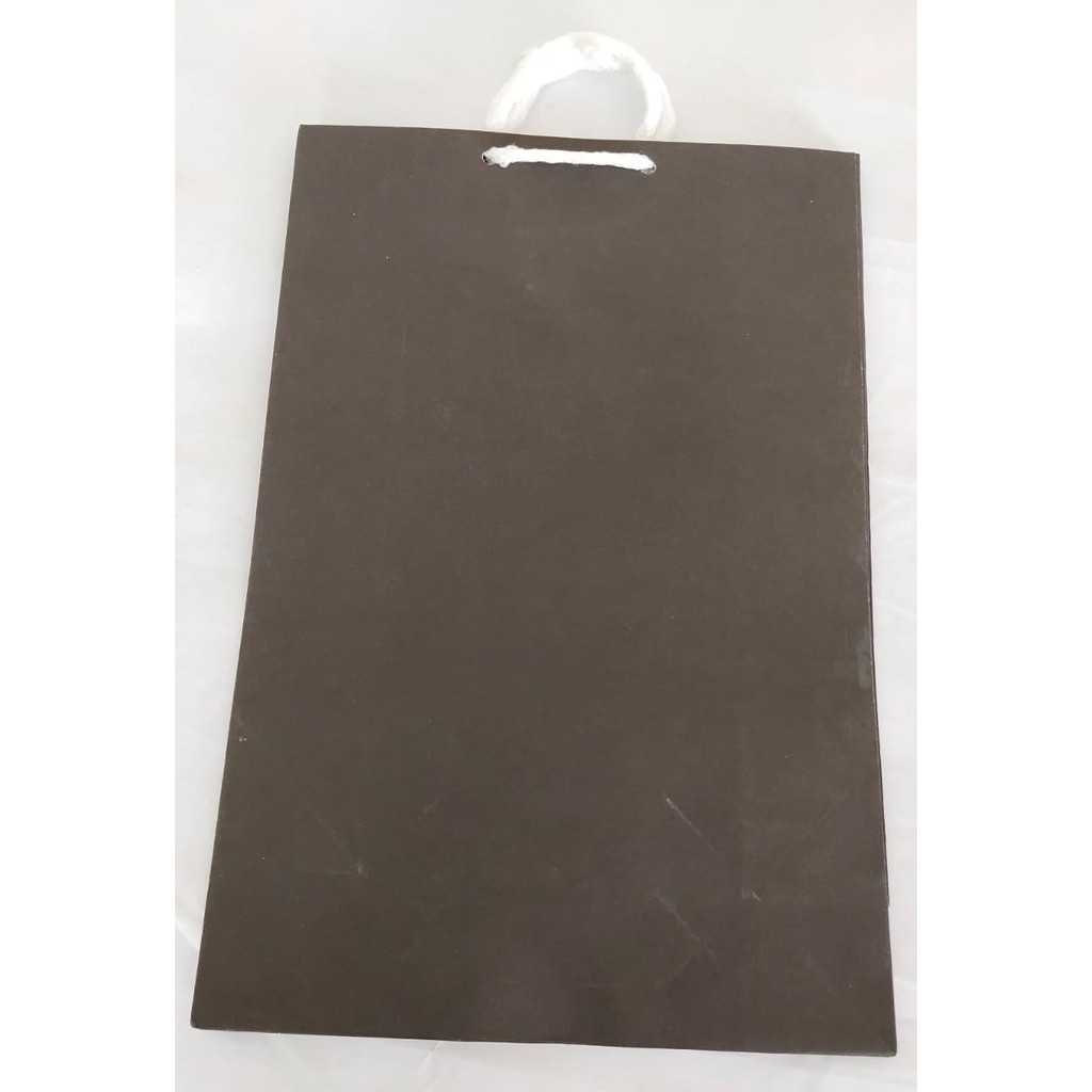 

Paper bag hitam polos uk.30x20x8,5cm - paperbag - kado - pesta - natal - Birthday Souvenir