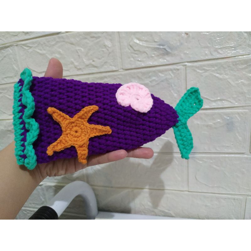 

tempat pensil rajut ekor putri duyung mermaid tail pencil case crochet