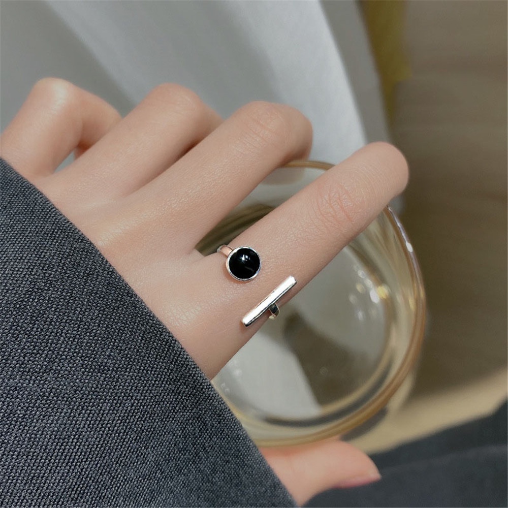 【COD Tangding】Cincin Model Terbuka Bentuk Lingkaran Geometris Warna Hitam Dapat Disesuaikan Untuk Wanita