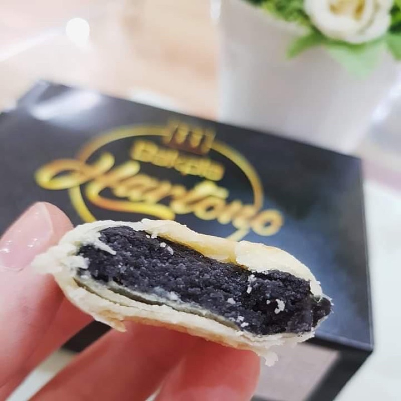

Bakpia Hartono