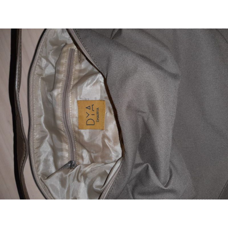 Fergie Hobo Canvas Leather (Otter)