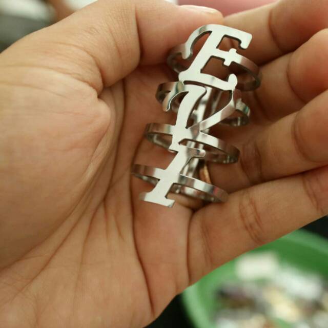 Bros Cincin Jilbab Ukir Nama Unik Monel Lapis Emas Model Evi Silver Untuk Pacar Pasangan