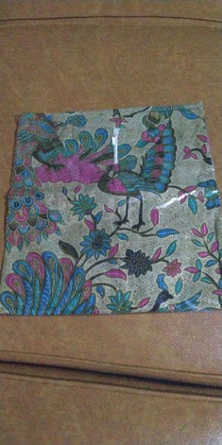 Gayatri Tosca Blouse Batik Wanita Lengan Lonceng