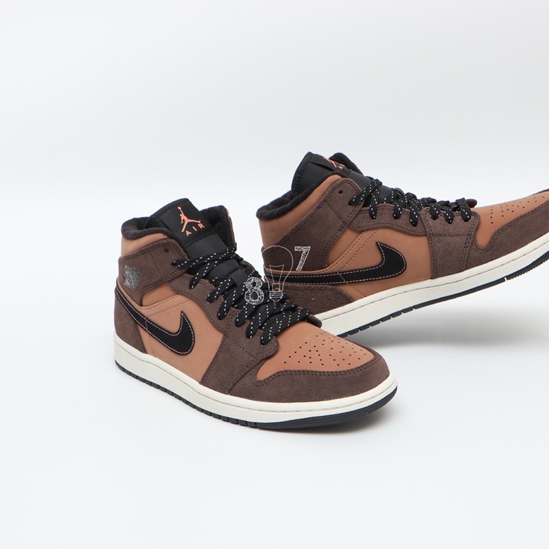 Air Jordan 1 Mid Dark Chocolate