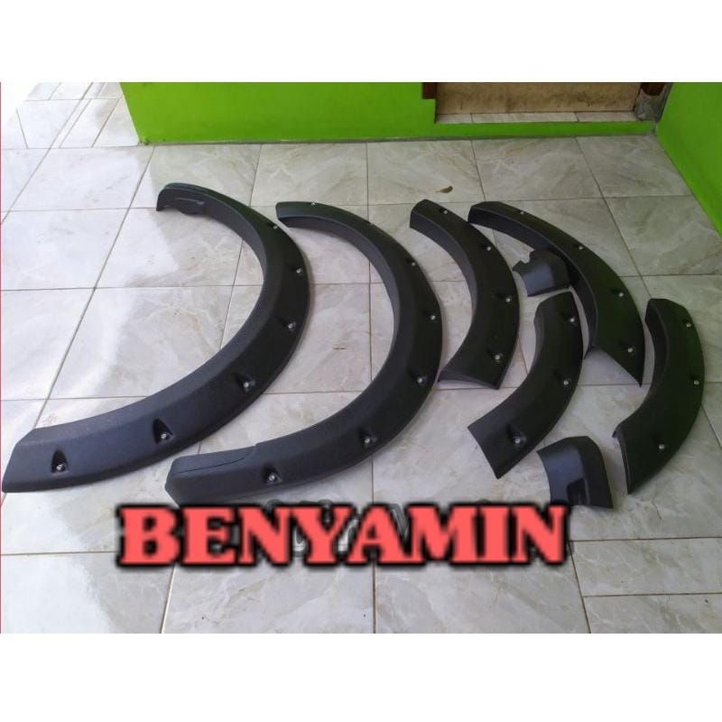FENDER PAJERO SPORT 1 set 2008-2014