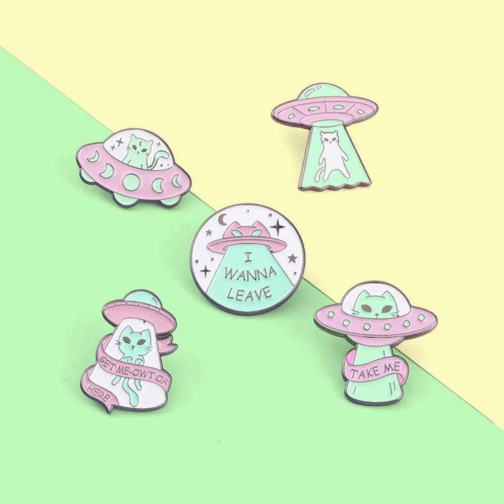 [Elegan] Bros Kucing Alien Lucu Kartun Aksesoris Perhiasan Kucing Alien Escape Disini Lencana Pin Enamel Pin