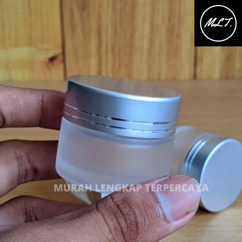 POT KOSMETIK KACA 15GR / POT CREAM 15GR KACA FROSTED /WADAH CREAM KACA 15 GRAM FROSTED SILVER / POT CREAM FROSTER 15 GR LIS SILVER TUTUP SILVER POTCREAM FROSTED KACA