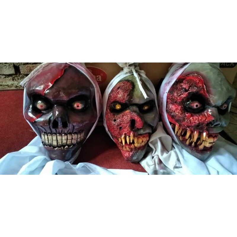 topeng kayu pocong( Jangan di beli )