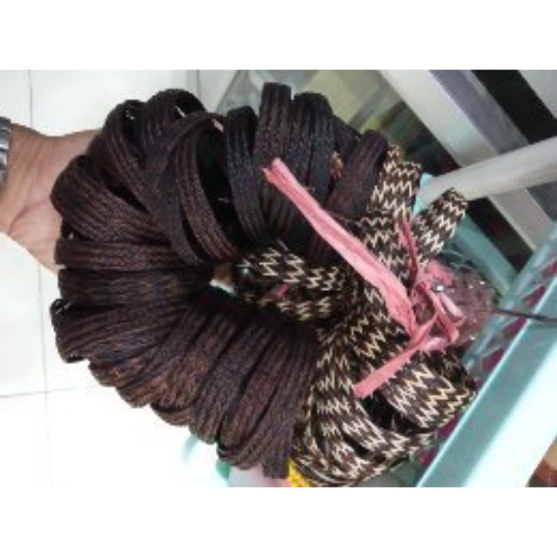 Gelang simpai khas suku dayak Kalimantan