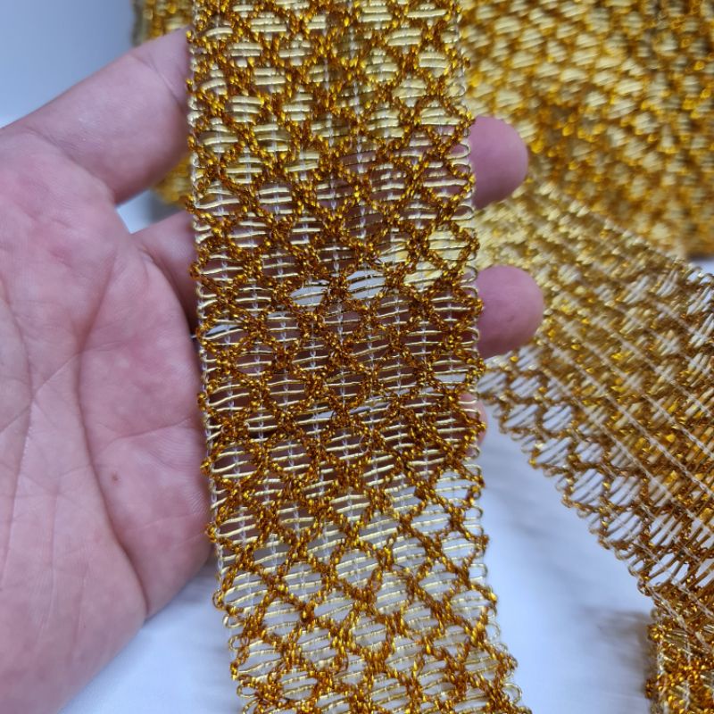 APLIKASI RENDA MAS TENGAHAN WARNA EMAS GOLD KUALITAS HALUS PER METER