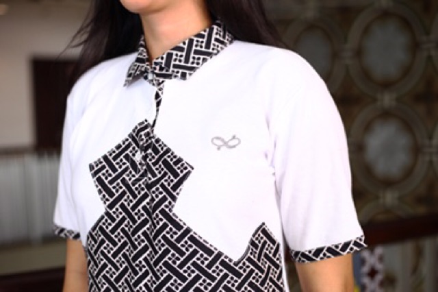 Loyal Kaos Polo Batik Putih Modern Wanita M L XL XXL