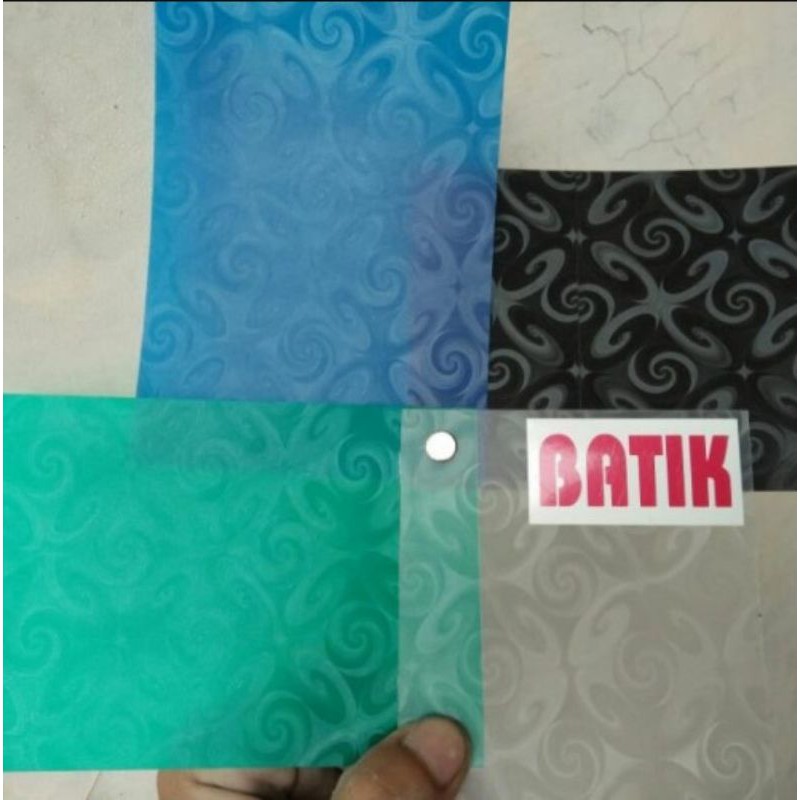 fiber plat plastik pvc penutup pagar motif batik tebal 0,7mm lebar 1mtr
