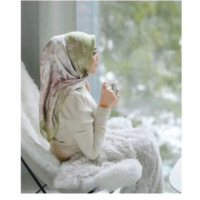 Buttonscarves Frozen WILLOW