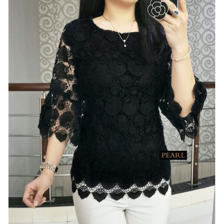 Blus hitam brokat hoki