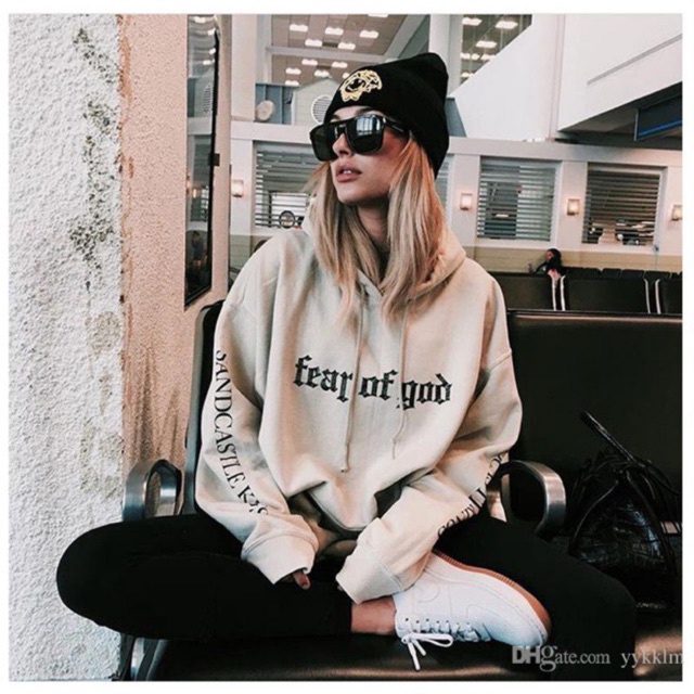 Sweater Branded Polos Kancing Depan Gambar Kartun Hitam Sweeter Wanita R8D9 Mustard Tanpa Kupluk