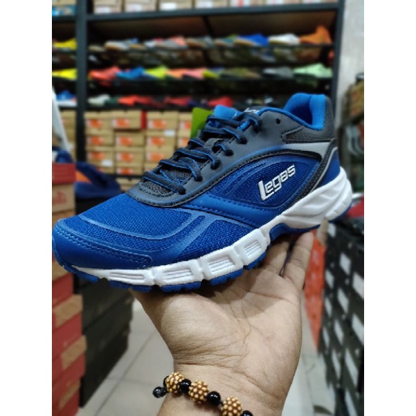 sepatu lari legas original evade 2 la m