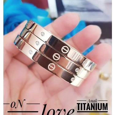 Titanium gelang wanita cantik i155