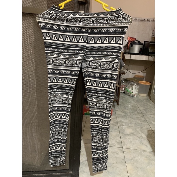 Preloved legging forever 21 black white motif hitam putih