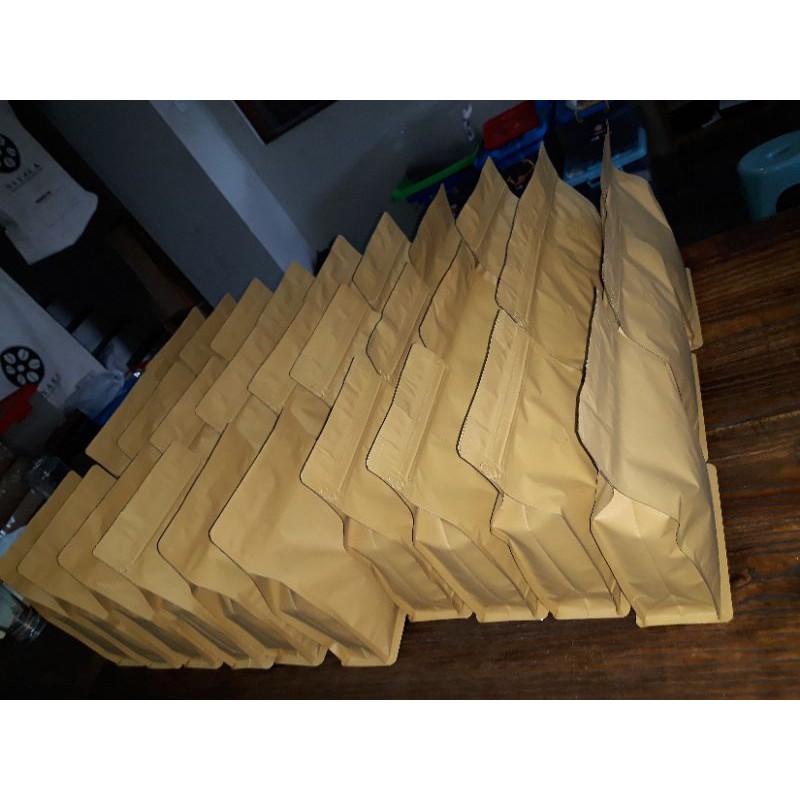 

Kopi Bubuk Mix Arabica & Robusta 200 Gram