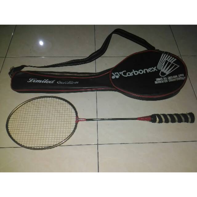Raket batminton Yonex + Tas ori