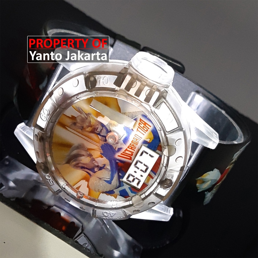 JAM TANGAN ULTRAMAN ANAK LAKI LAKI LAMPU LASER MUSIK