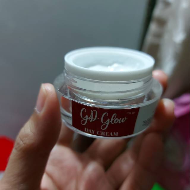 GD GLOW BLOOM WHITENING DAY CREAM