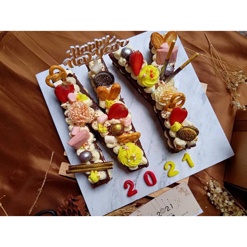 

Brownies Letter Cake (2 dan 3 huruf)