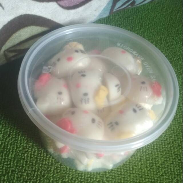 

Cokelat karakter hello Kitty