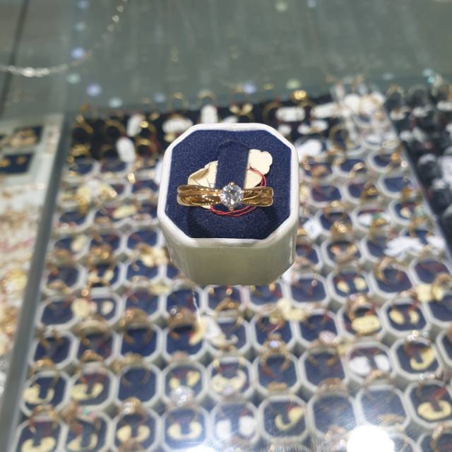 Cincin emas tua kadar 22k(700) mata satu