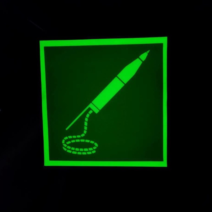 

STICKER SAFETY SIGN WITHOUT TEXT LINE THROWING APPLIANCE / STICKER KAPAL MENYALA / STIKER SAFETY GLOW IN THE DARK / STIKER KESELAMATAN KAPAL