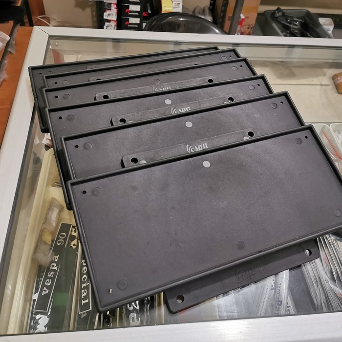 Tatakan plat nomor belakang persegi panjang All Vespa Classic