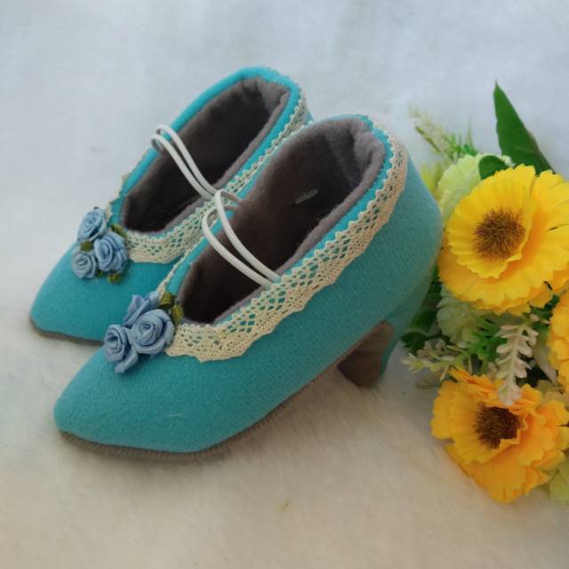 sepatu high heels bayi