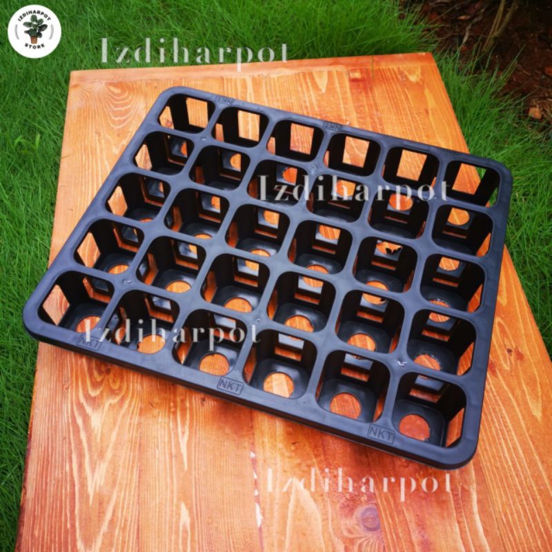 Tray pot nkt kotak 5cm lubang 30 (tanpa pot) | TRAY NKT 5CM LUBANG 30