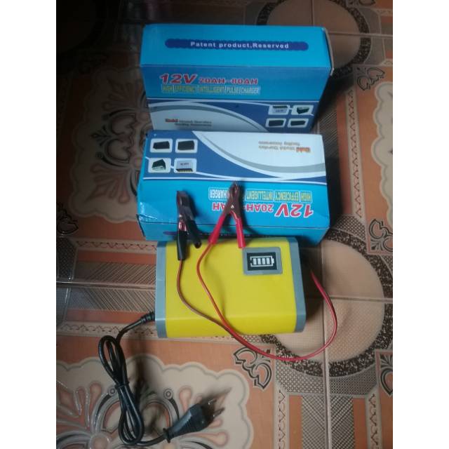 Cas Aki motor/ Mobil Charger Aki