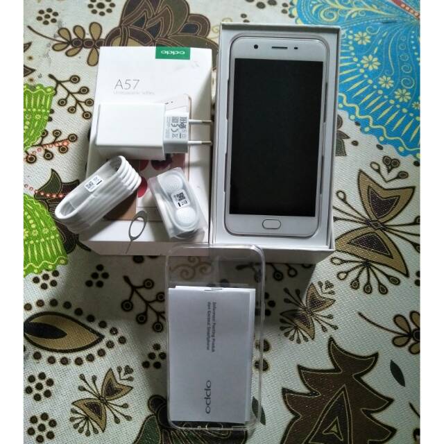 Oppo a57 like new