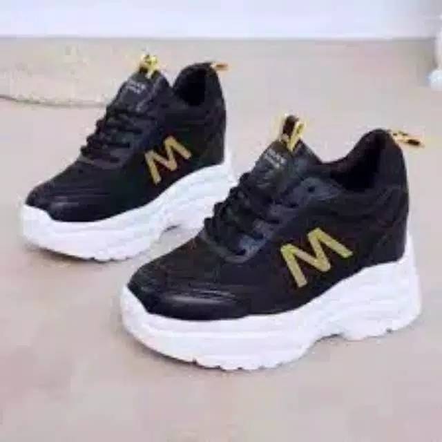 SEPATU WANITA M DV 98