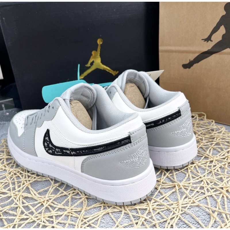 sneakers wanita import B104