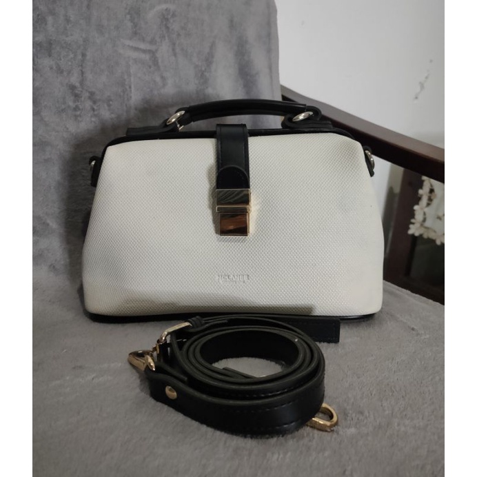 Preloved Sling Bag Mclanee