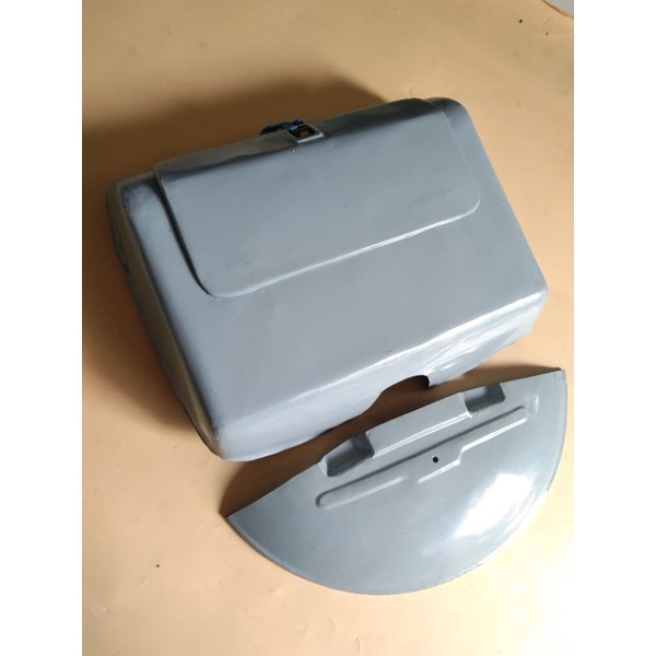 box laci tengah Vespa really + Cover ban Stop Vespa rally replika