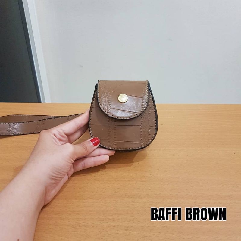 Tas mini pinggang baffi