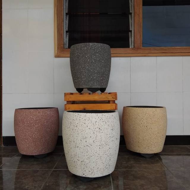 Pot bunga marmer traso