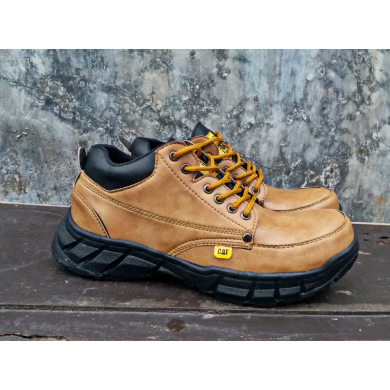 Sepatu Safety Boots caterpillar pendek Sefti ujung besi,sepatu kerja proyek dan lapangan