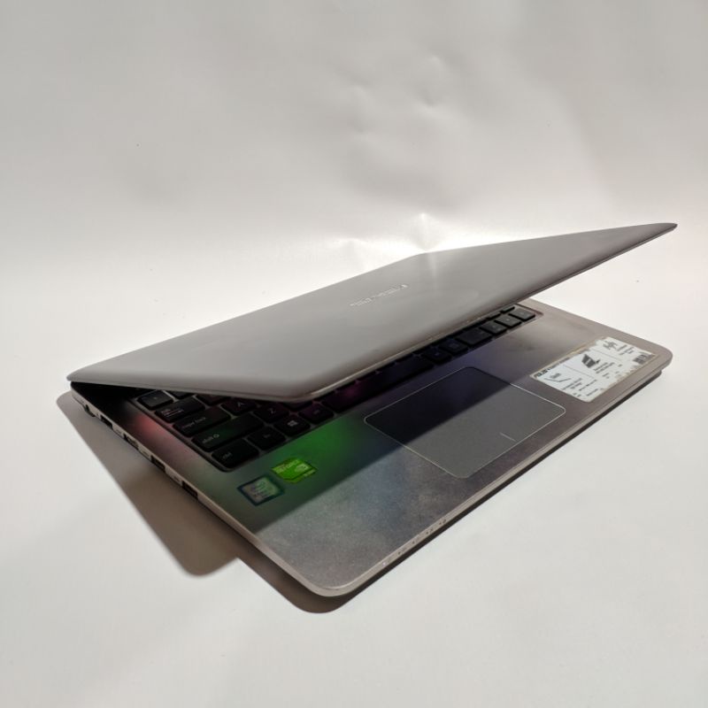 laptop Ultrabook gaming asus K401uq core i7 6500u - ram 16gb - ssd 512gb - dual vga Nvidia 940m