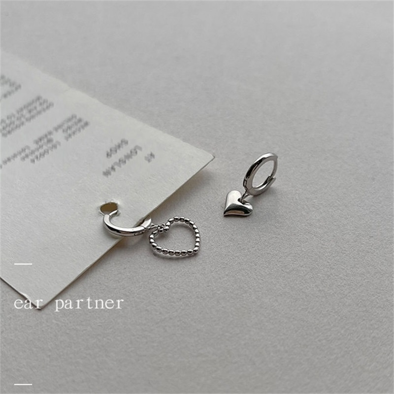 Anting Buckles Bentuk Hati Tidak Teratur Model Sederhana