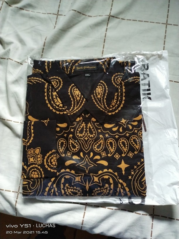Warugara Kemeja Batik Pria Lengan Panjang Slimfit Katun Printing Hem Baju Atasan Kantor Modern